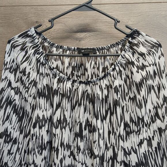 AB Studio Sheer Blouse with Elastic Neck and Sleeves Women's Size Small - Picture 4 of 8